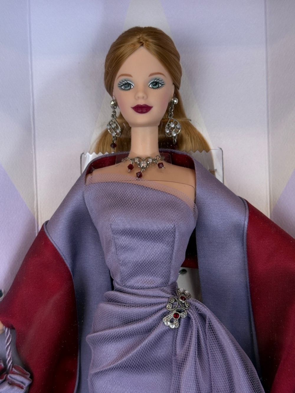 Vera Wang Barbie Doll- 1998 Designers’ Salute to Hollywood Collection- Mattel - Picture 2 of 12